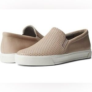 Naturalizer Aileen Slip On Nubuck Leather Sneakers in pink/nude